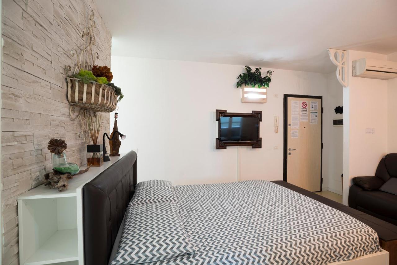 Come Sentirsi A Casa Piacenza Exteriör bild